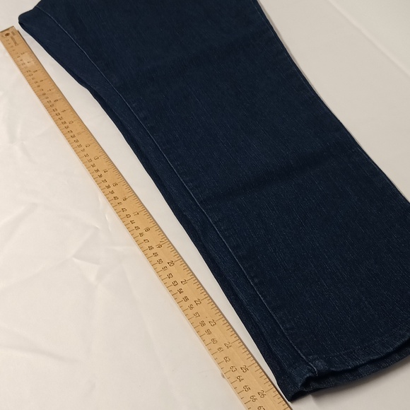Style & co. Size 12 petite Slim leg high rise 11" dark blue jeans EUC. - Picture 9 of 11